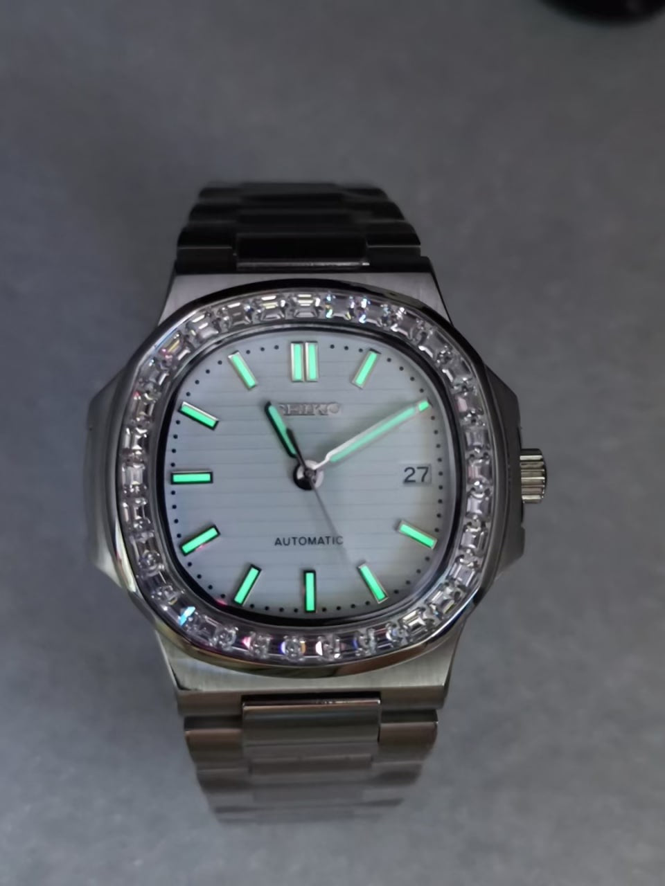 Seikotilus "Steel white diamonds" NH35