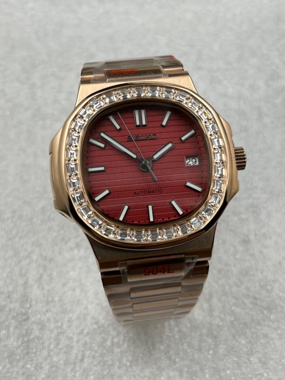Seikotilus "Rose gold red diamond" NH35