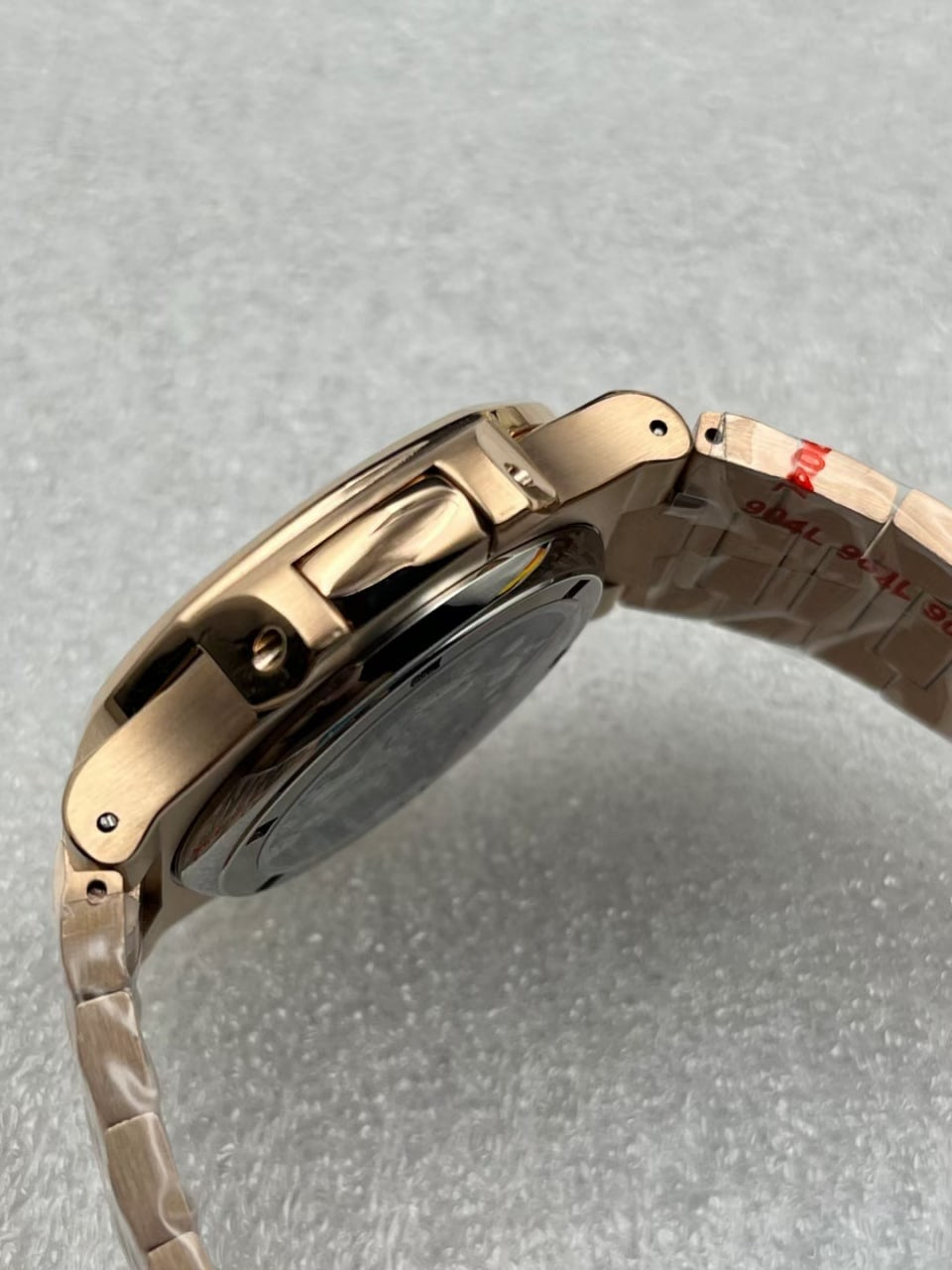 Seikotilus "Rose gold red diamond" NH35