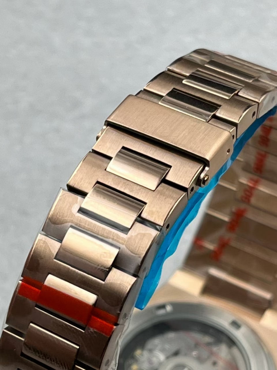 Seikotilus "Rose gold red diamond" NH35