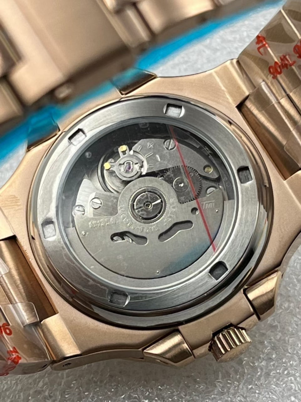 Seikotilus "Rose gold red diamond" NH35