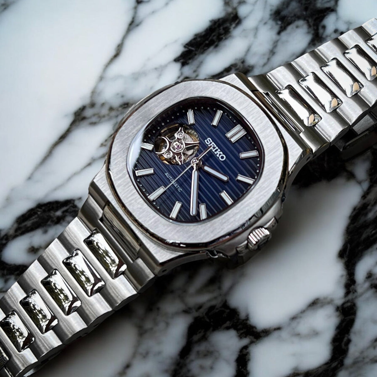 Seikotilus "Steel blue" NH35