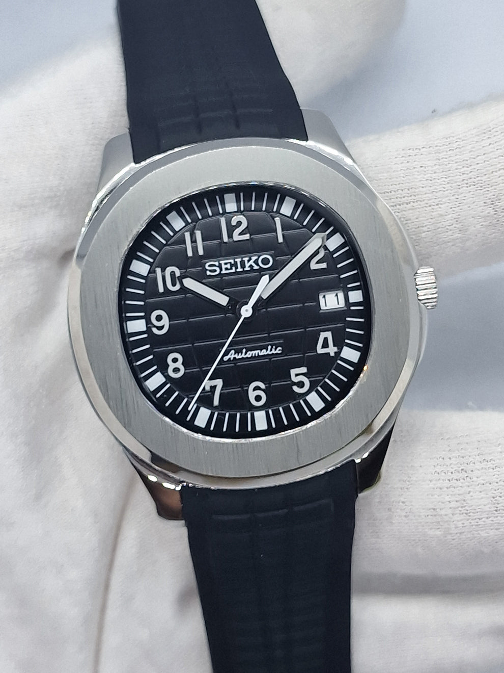 Seikotilus "Silver black" NH35