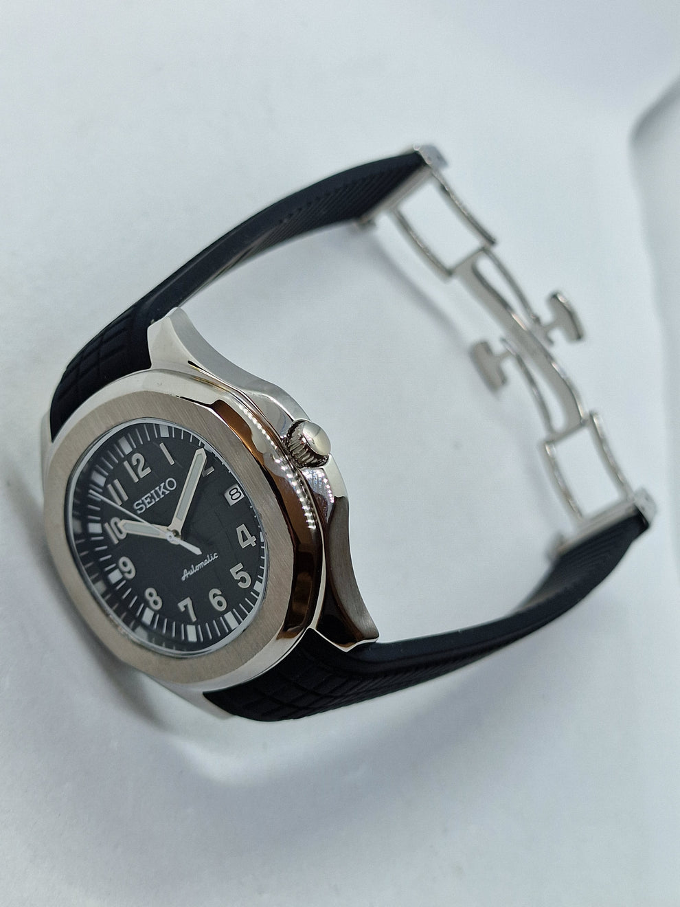 Seikotilus "Silver black" NH35