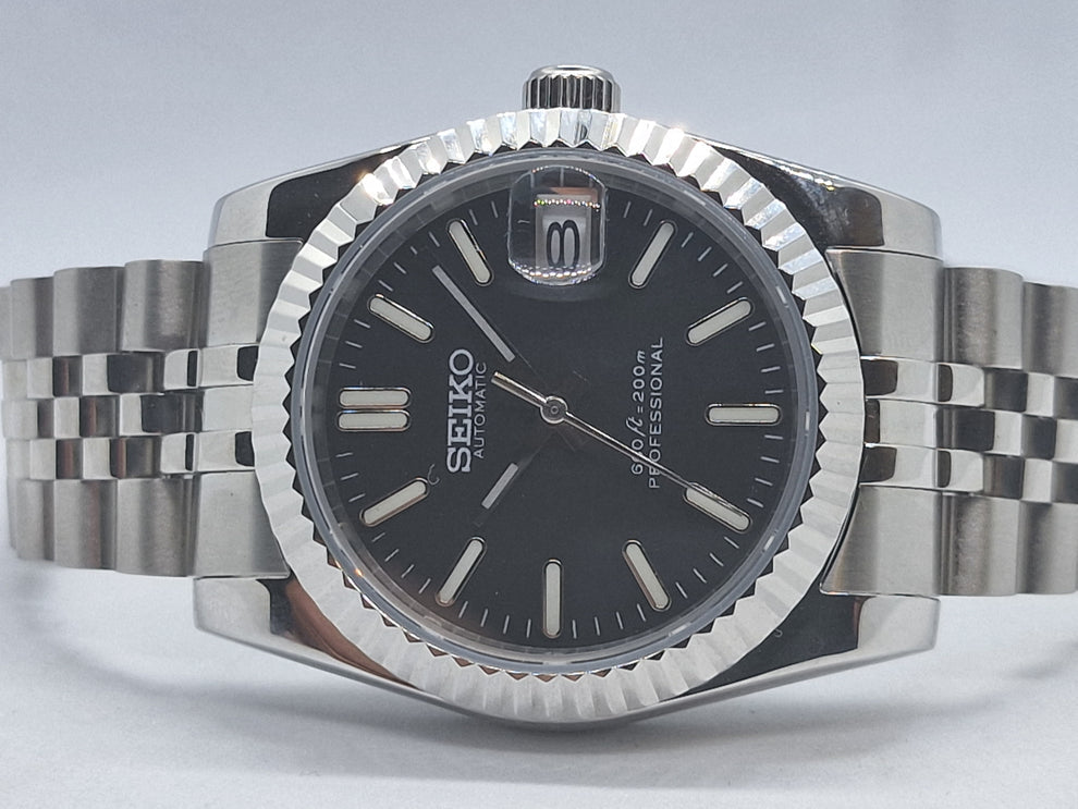 Seikojust "Black Silver" NH35
